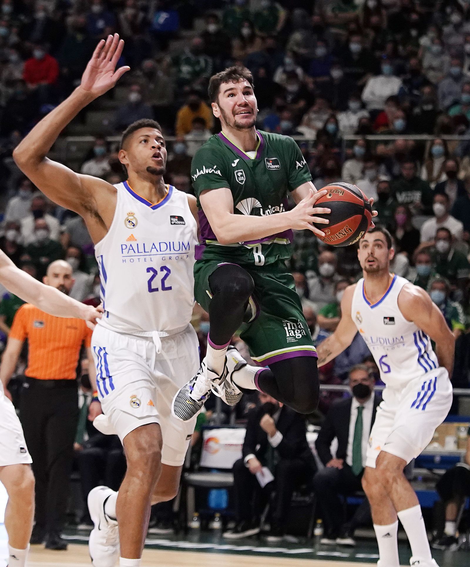 Darío Brizuela, ante Walter Tavares.