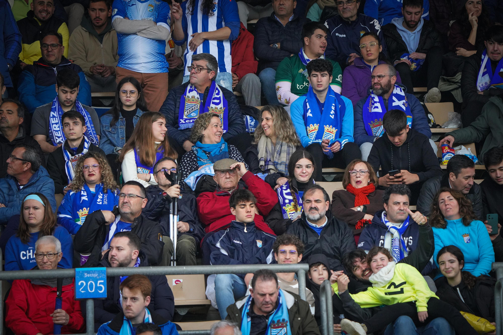 Búscate en el partido del Xerez CD - Cabecense
