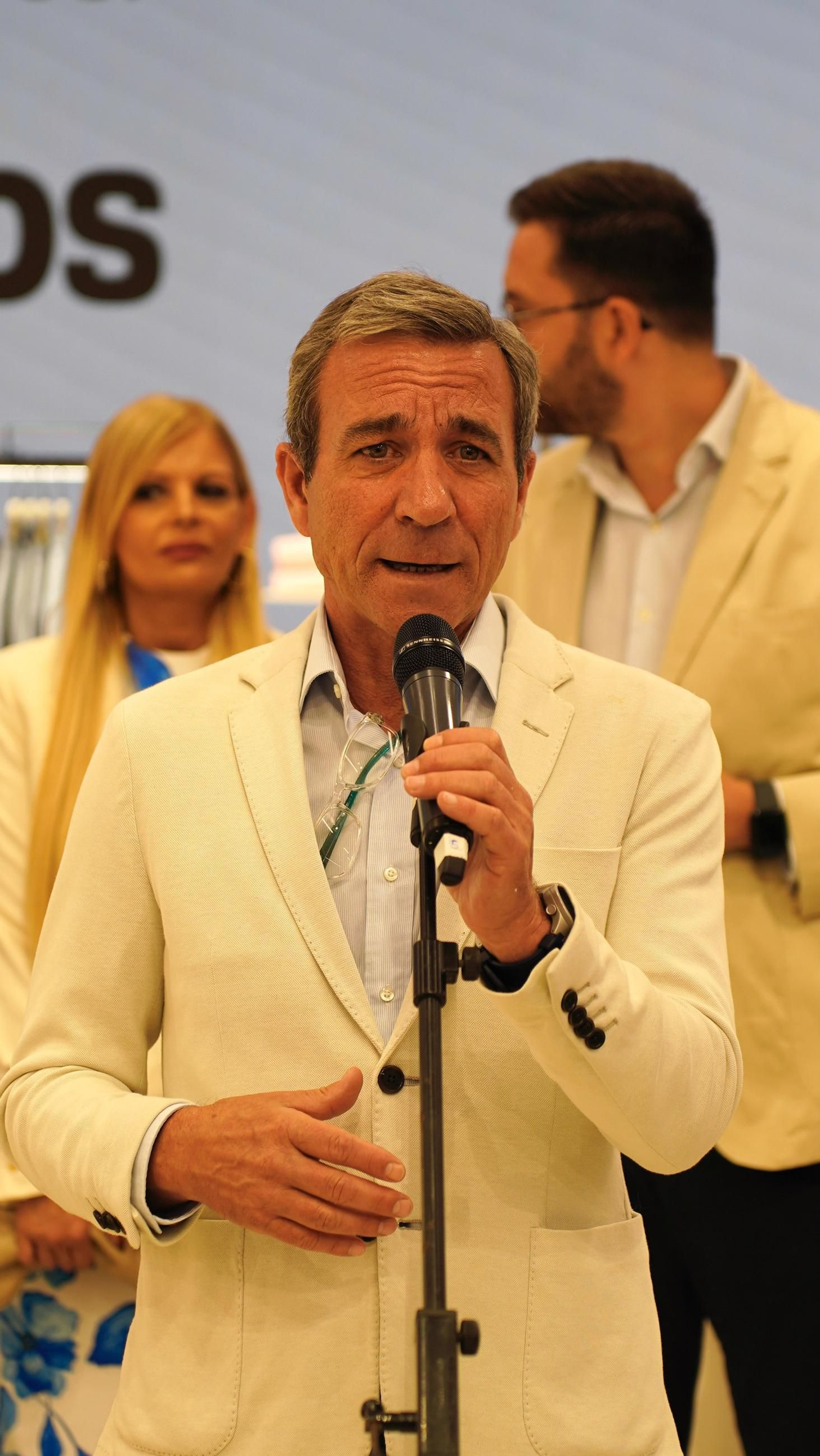 Fotos de la apertura de la marca Álvaro Moreno en el Centro Comercial Puerta Europa de Algeciras
