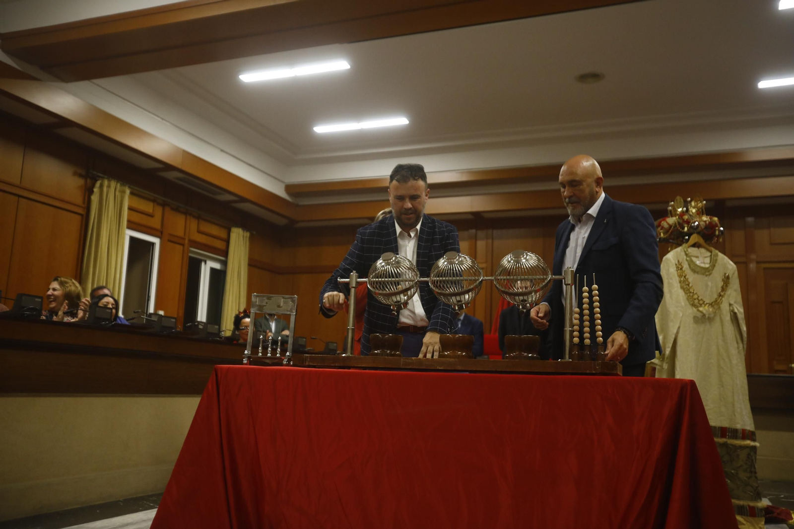 Las mejores imágenes del sorteo de elección del Rey Gaspar en Córdoba