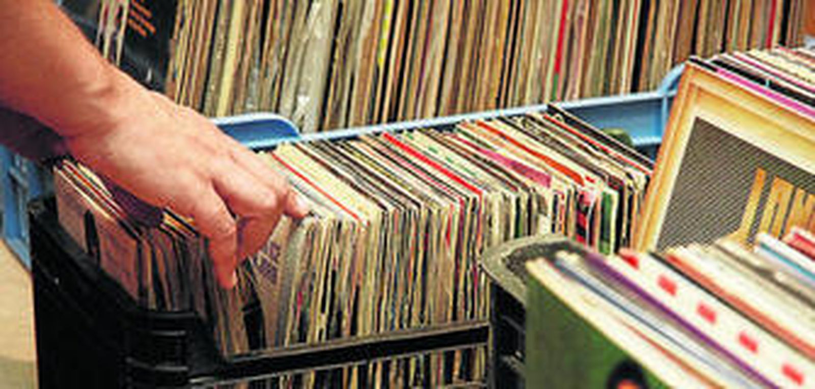El hotel Tryp Macarena reúne el domingo a los aficionados a los discos.