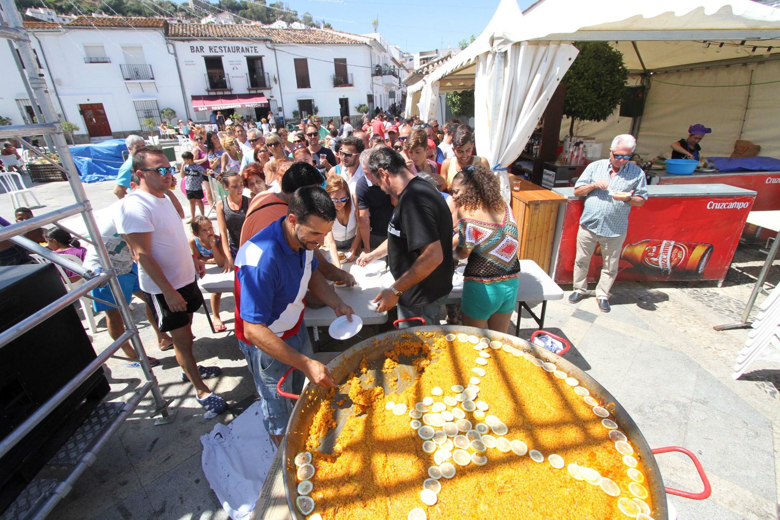 Celebración de la paella popular durante la pasada feria.