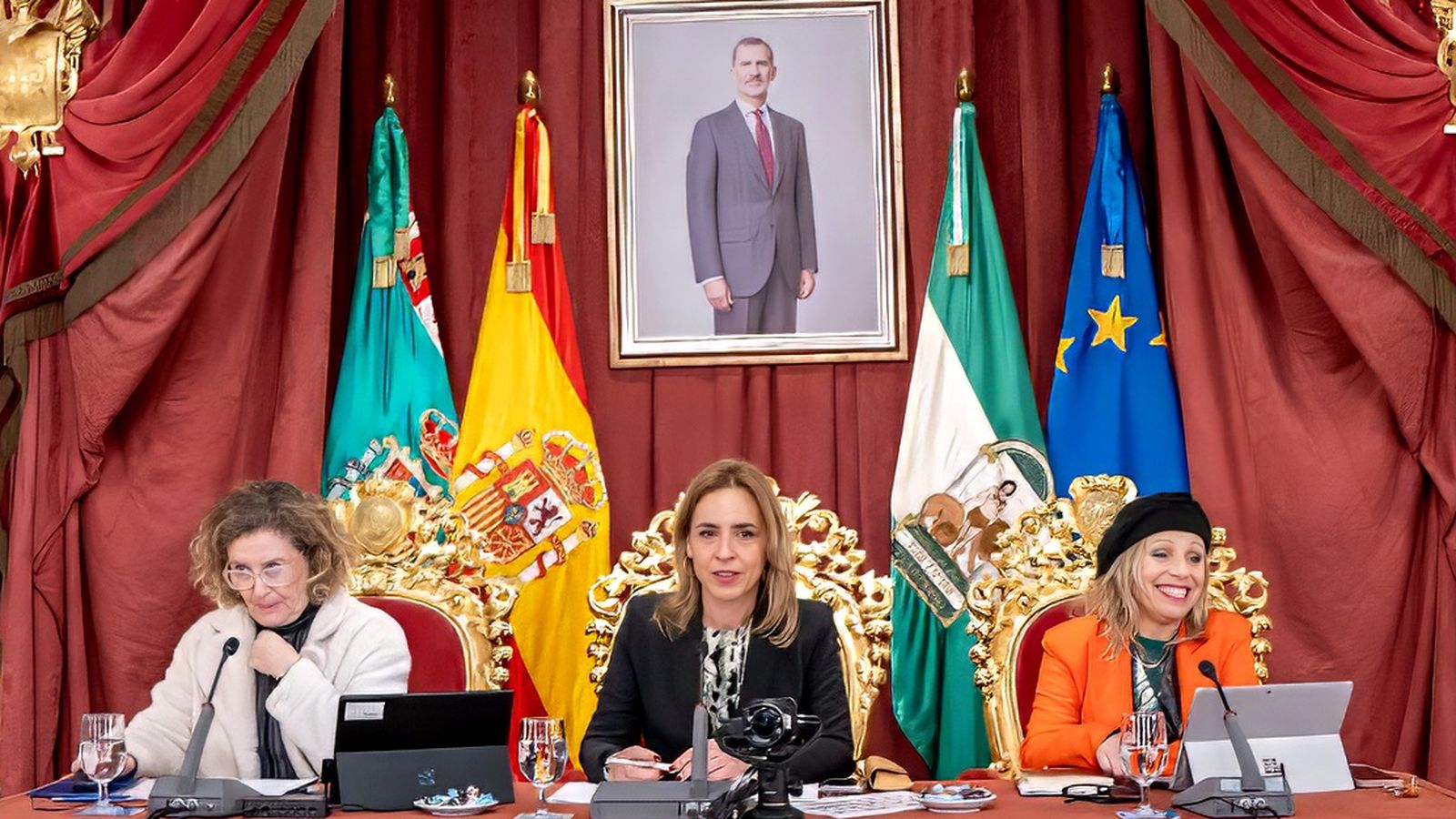 Almudena Martínez, presidenta de la Diputación