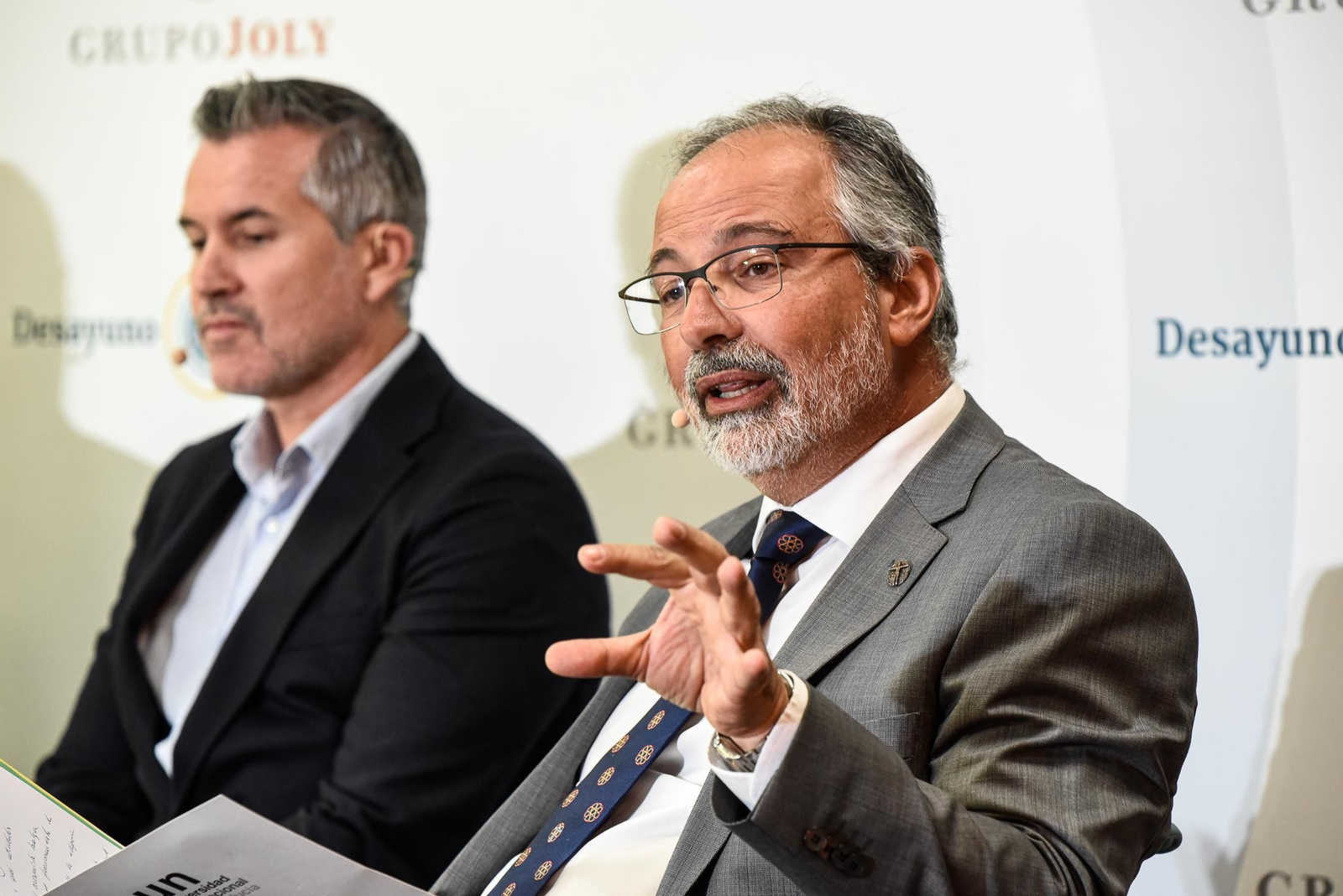 Imágenes del Desayuno Coloquio "Enomía azul, claves para el desarrollo sostenible" organizado por el Grupo Joly