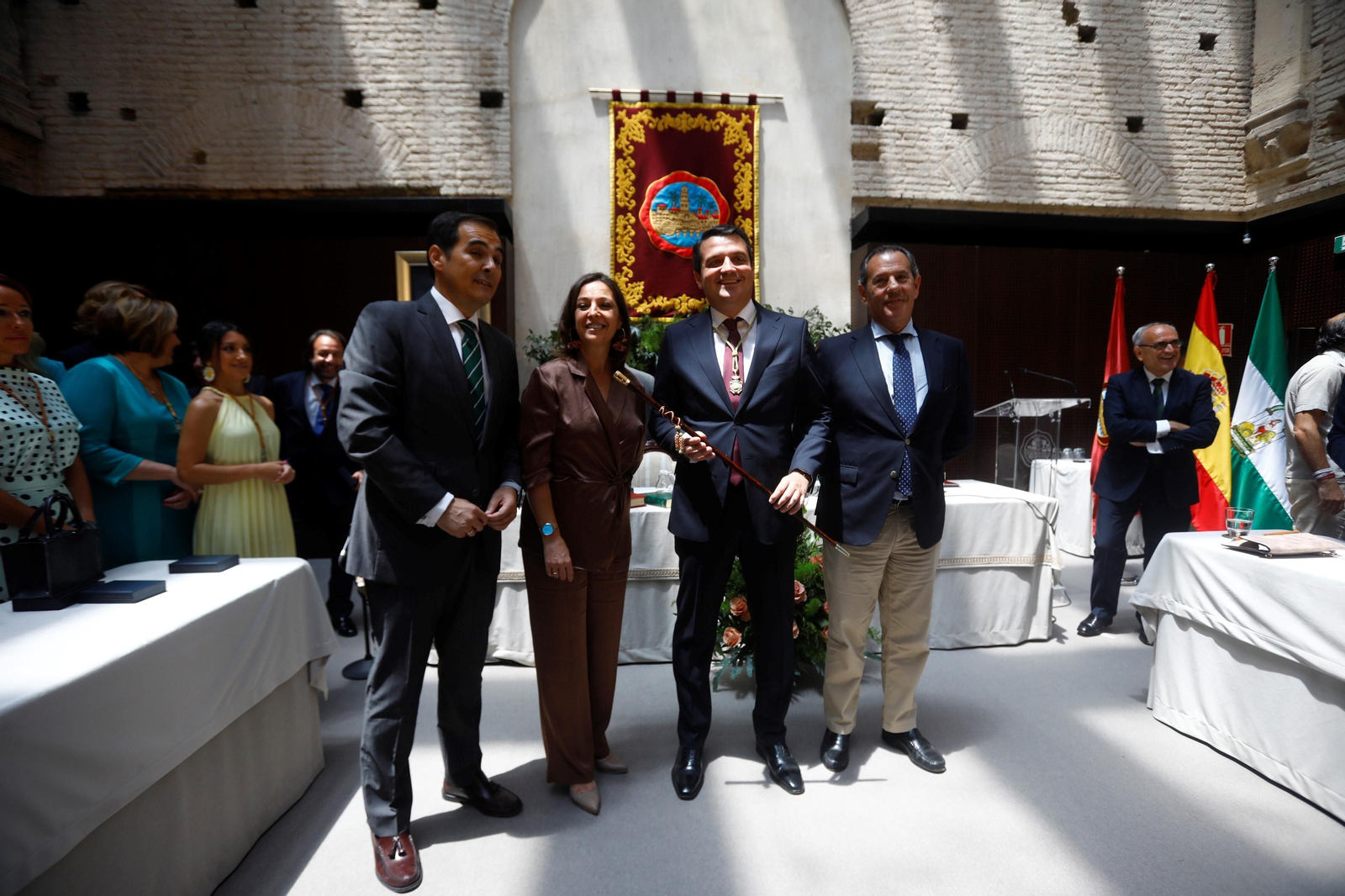 La investidura del alcalde de Córdoba, José María Bellido, en imágenes