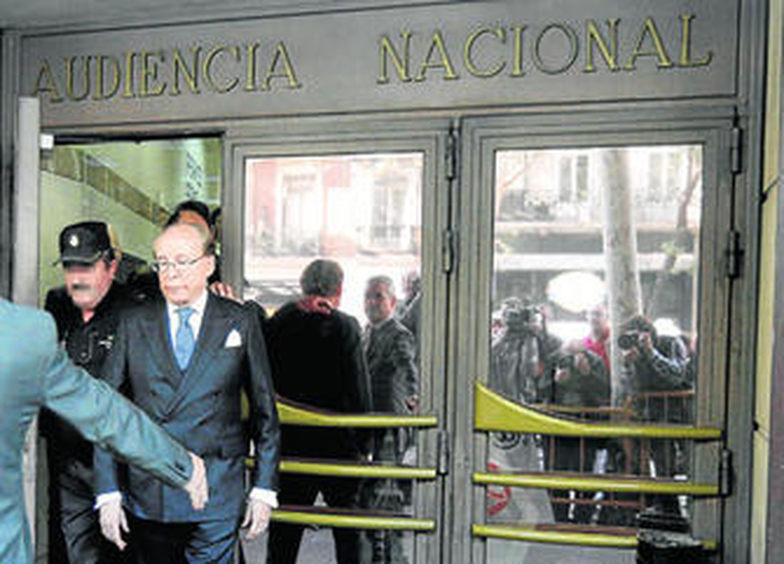 Ruiz-Mateos sale de la Audiencia Nacional el martes, tras leer un comunicado.