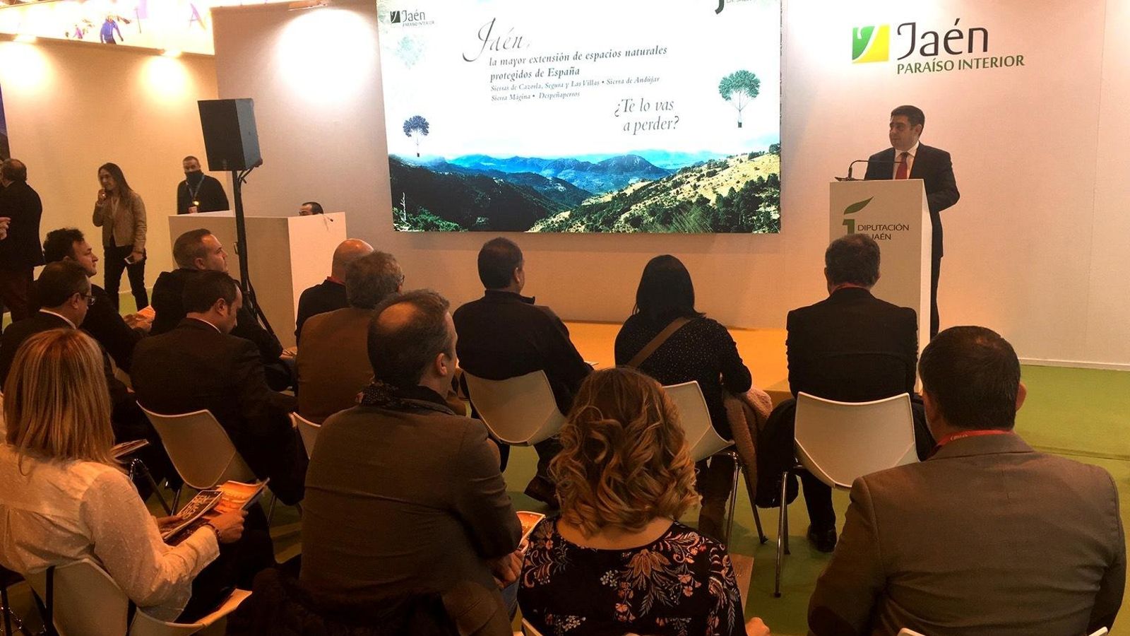 El presidente de la Diputación durante el acto celebrado ayer en Fitur.