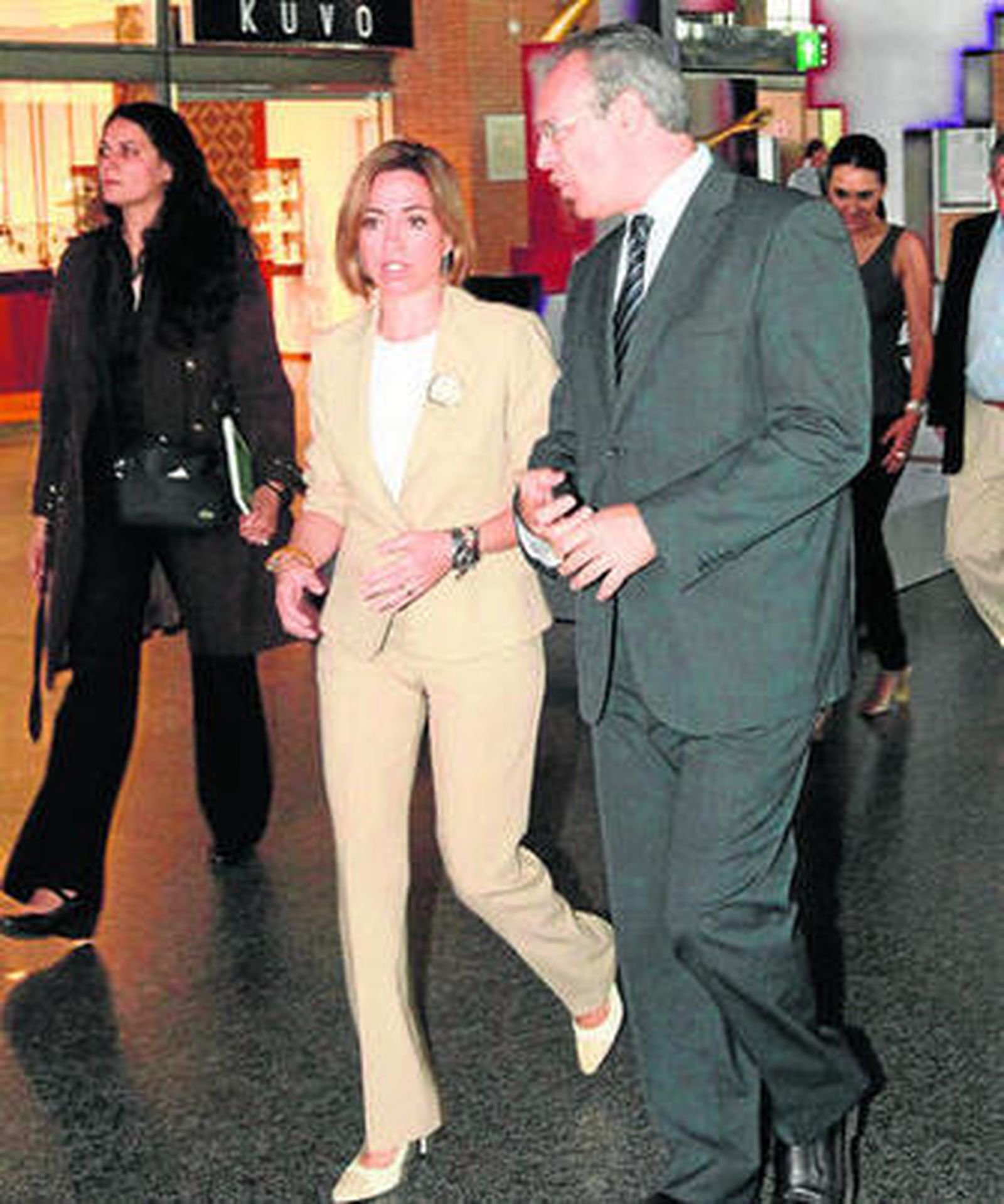 Pablo García Casado, Rafaela Valenzuela y Juan Pablo Durán, ayer en la sede del PSOE.
