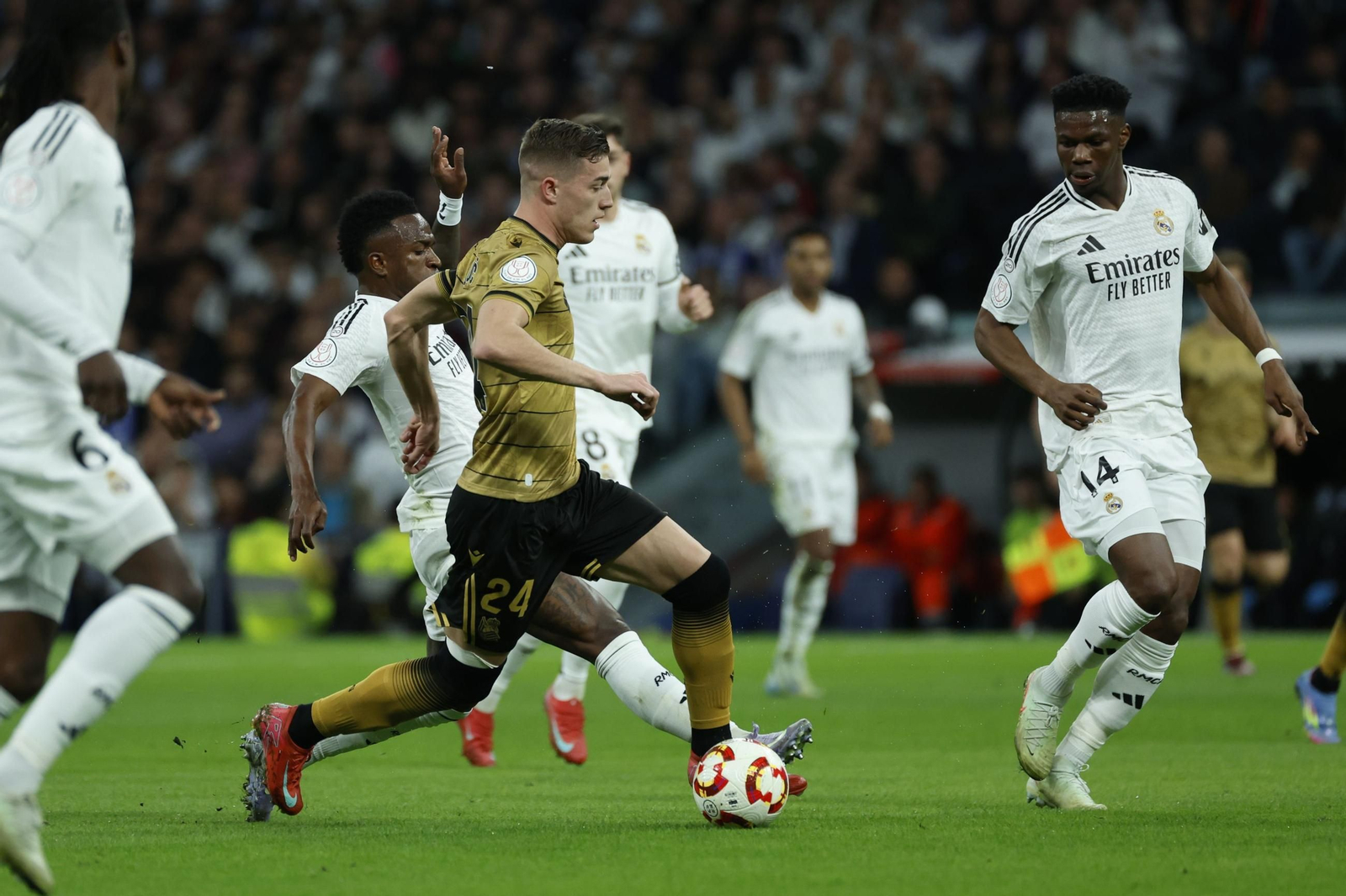 Las fotos del Real Madrid - Real Sociedad camino del Estadio de la Cartuja