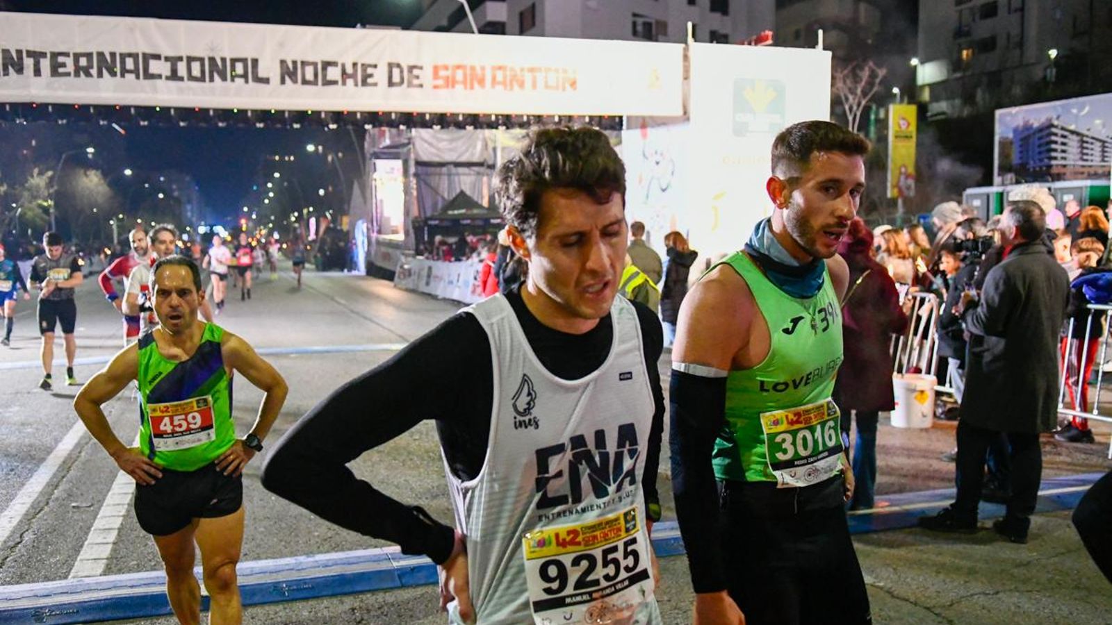 En imágenes: búscate en tu llegada a meta de la Carrera de San Antón 2025 (3)