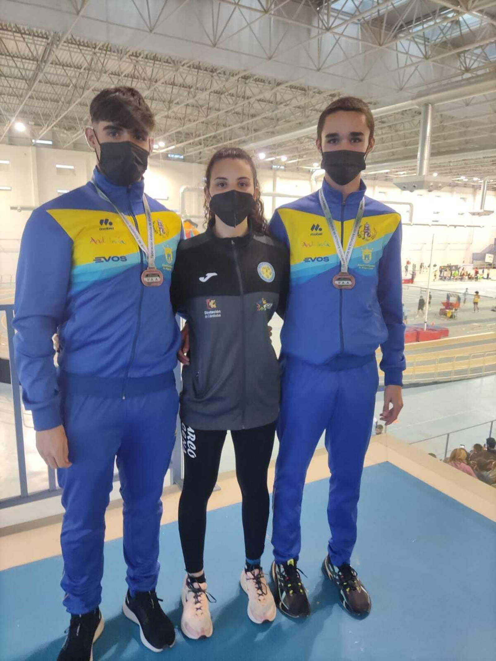 Los hermanos Santana Toscano, David y Francisco José, y Miranda Vázquez.