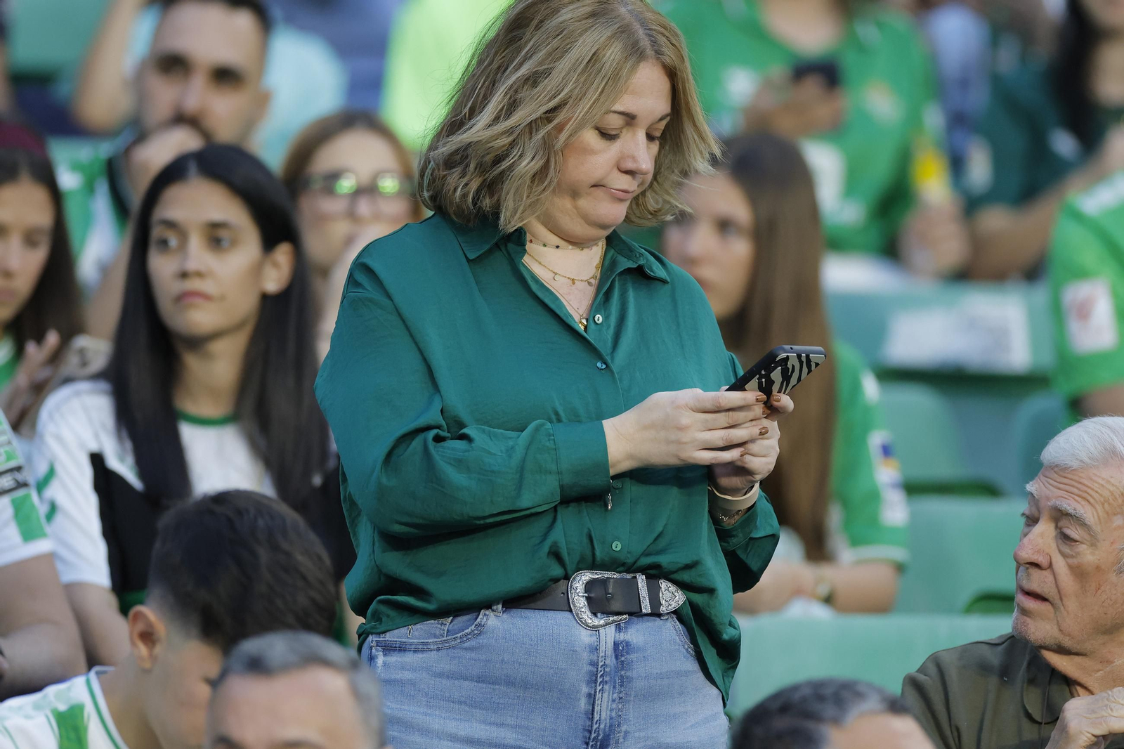 Búscate en las fotos del Betis - Jagiellonia