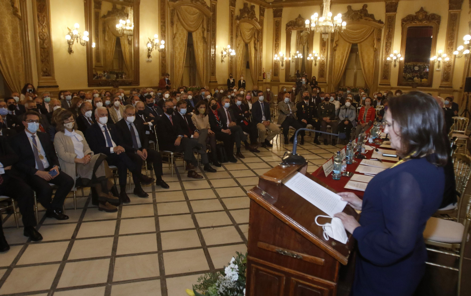 La toma de posesión de Carmen Arias como presidenta del Colegio de Médicos, en fotografías.