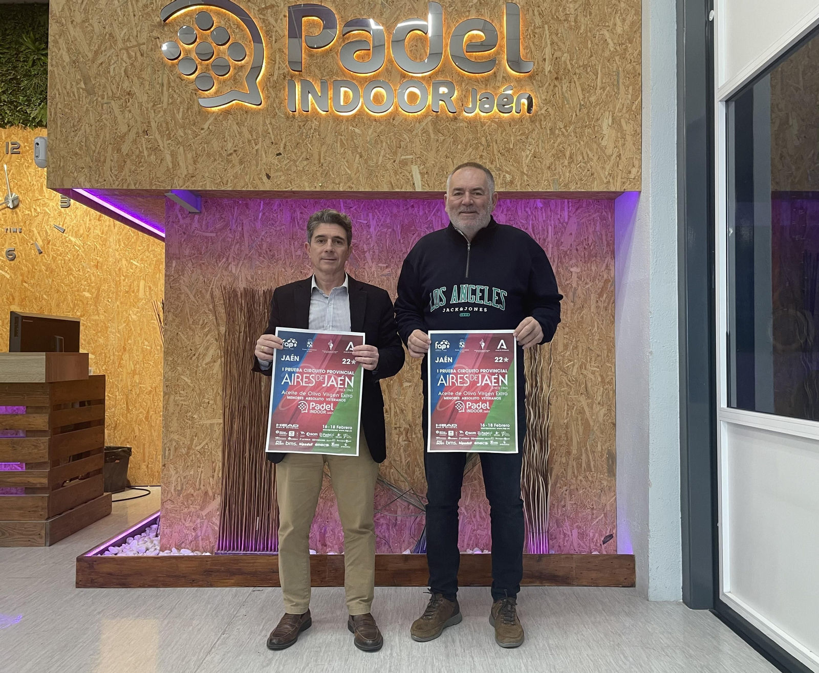 Presentación de la prueba en las instalaciones de Padel Indoor Jaén.