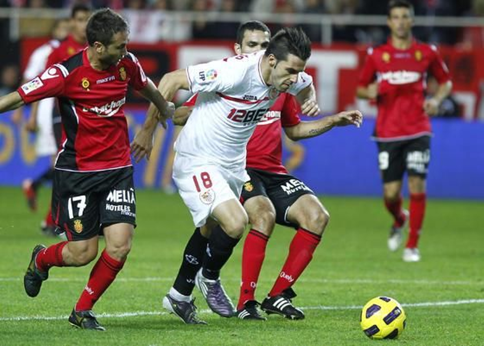 Los de Manzano caen en casa tras un gol del Webo en el minuto 90.

Foto: Antonio Pizarro