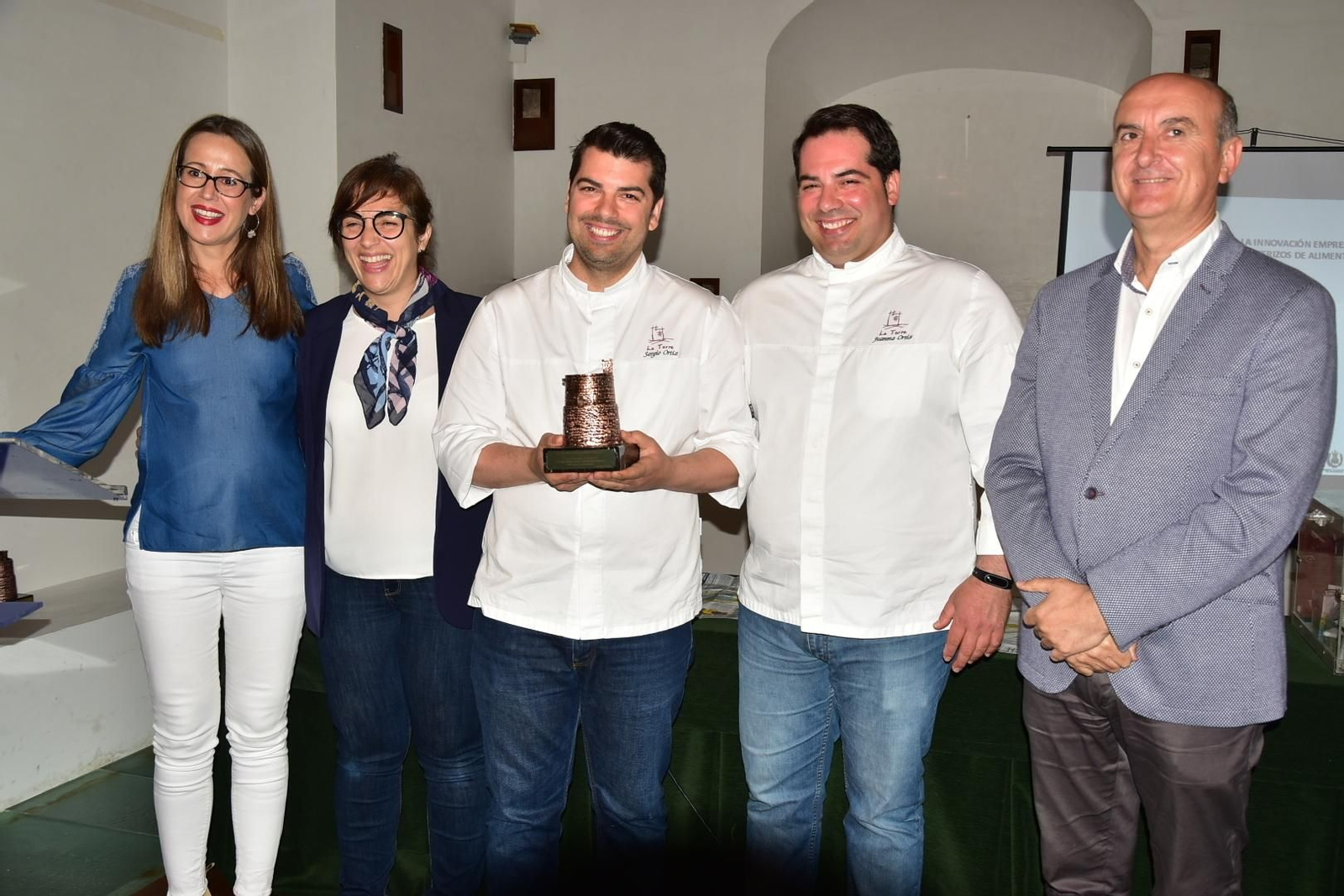 La pastelería La Torre obtiene el primer premio en la categoría de postres, con la creación denominada Plantbottle.