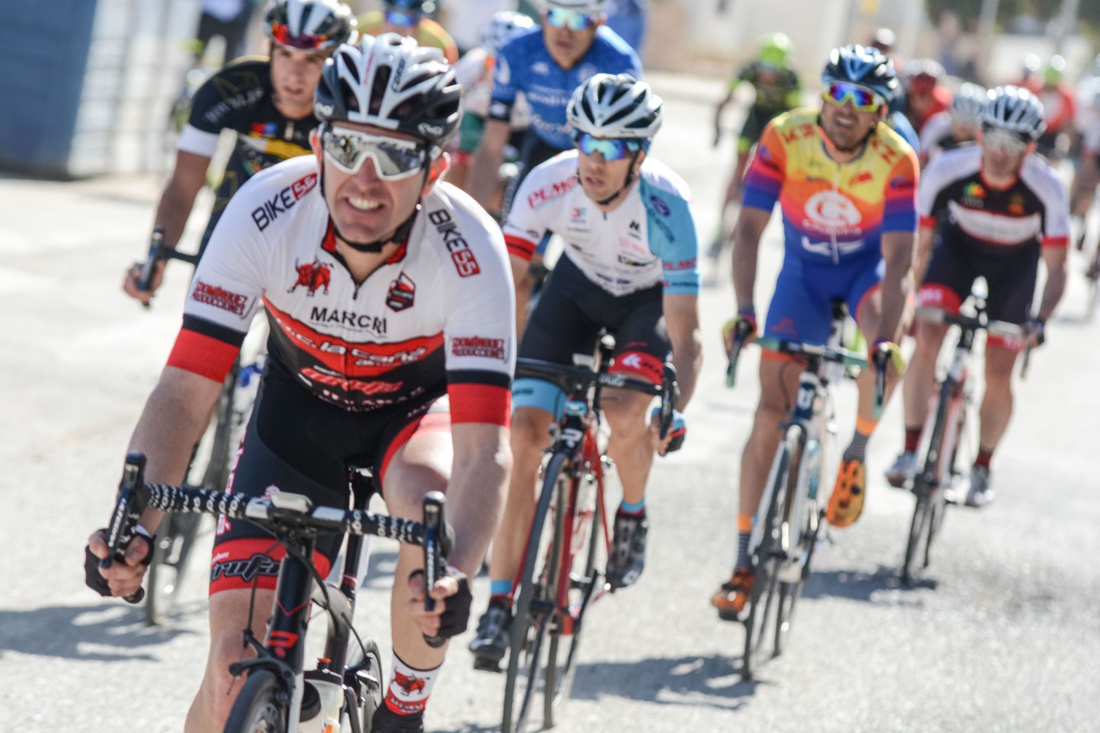 Fotogalería de la Vuelta Ciclodeportiva a Almería
