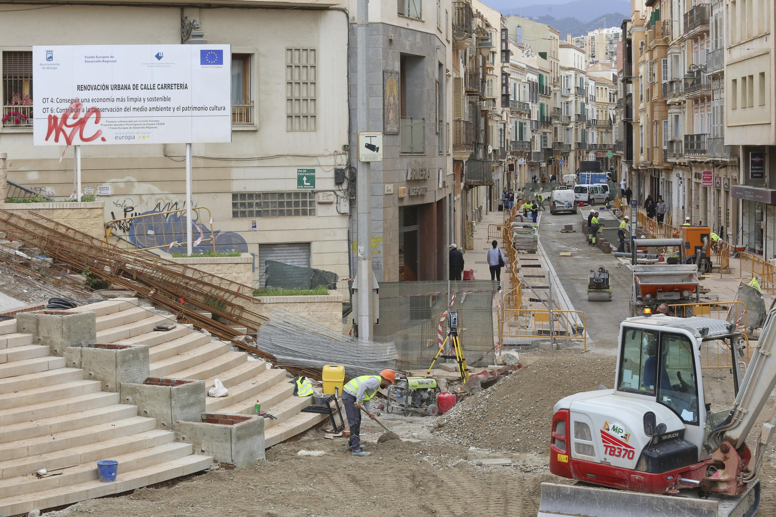 Fotos: Así está calle Carretería a unos días de Semana Santa en Málaga
