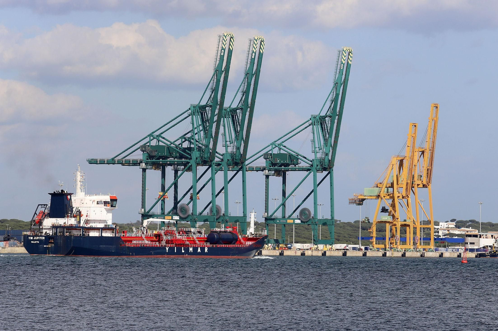 Instalaciones del Puerto de Huelva.