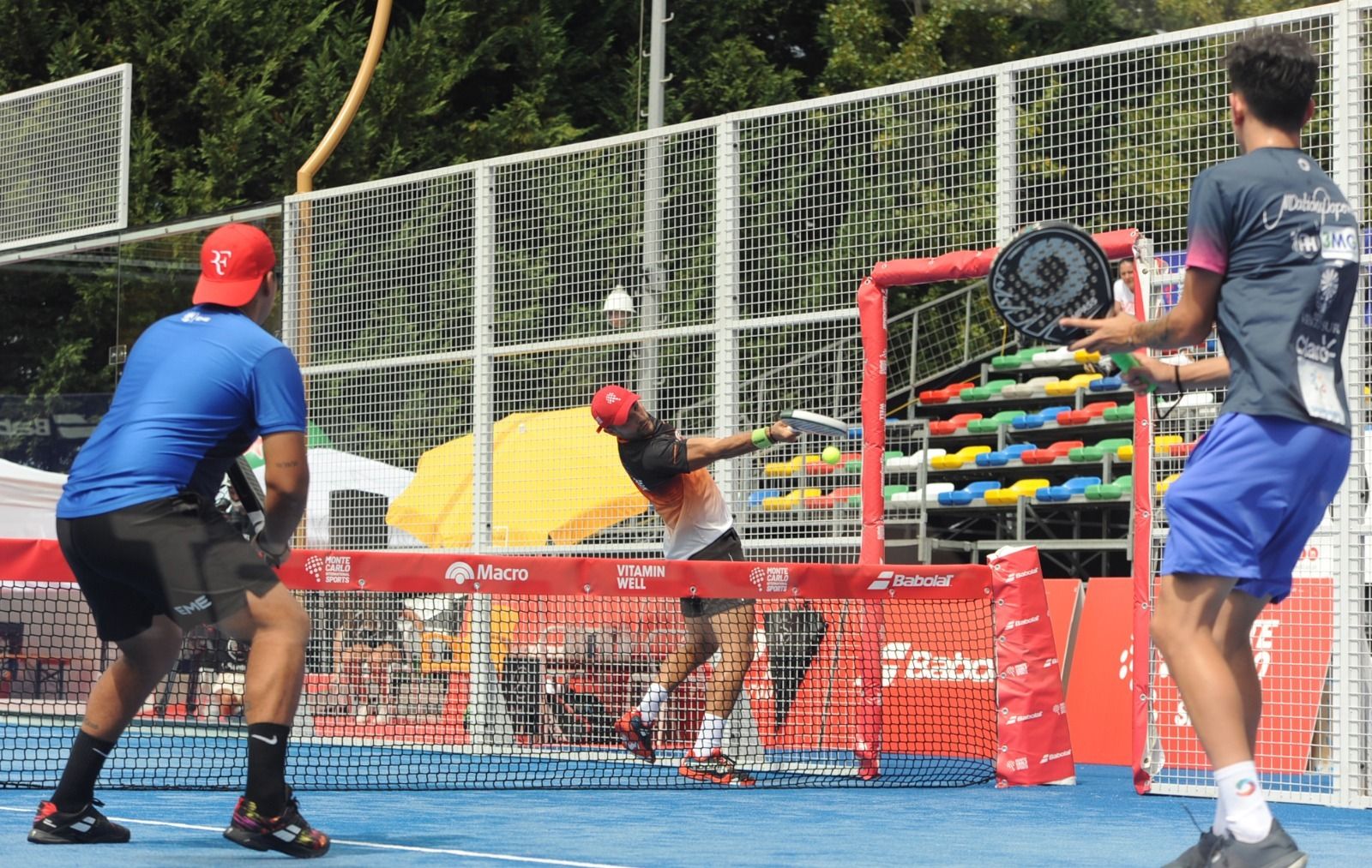 Un partido del circuito APT Tour.