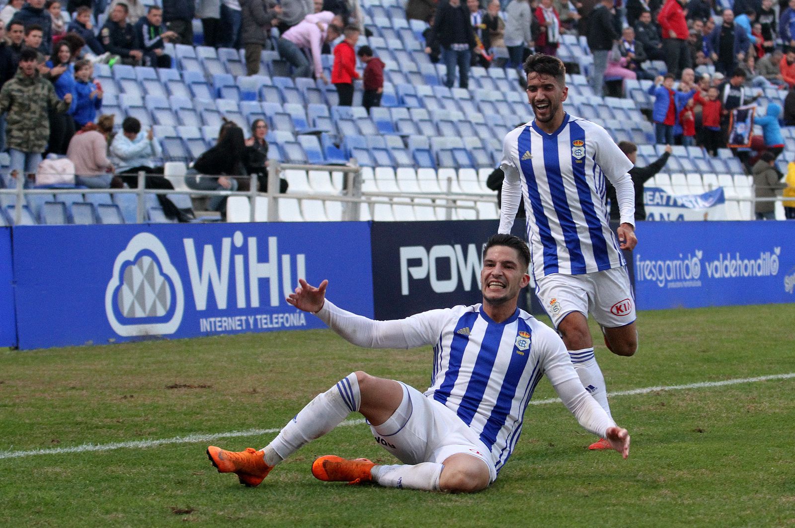 El onubense Caye Quintana celebra un tanto en el Nuevo Colombino.