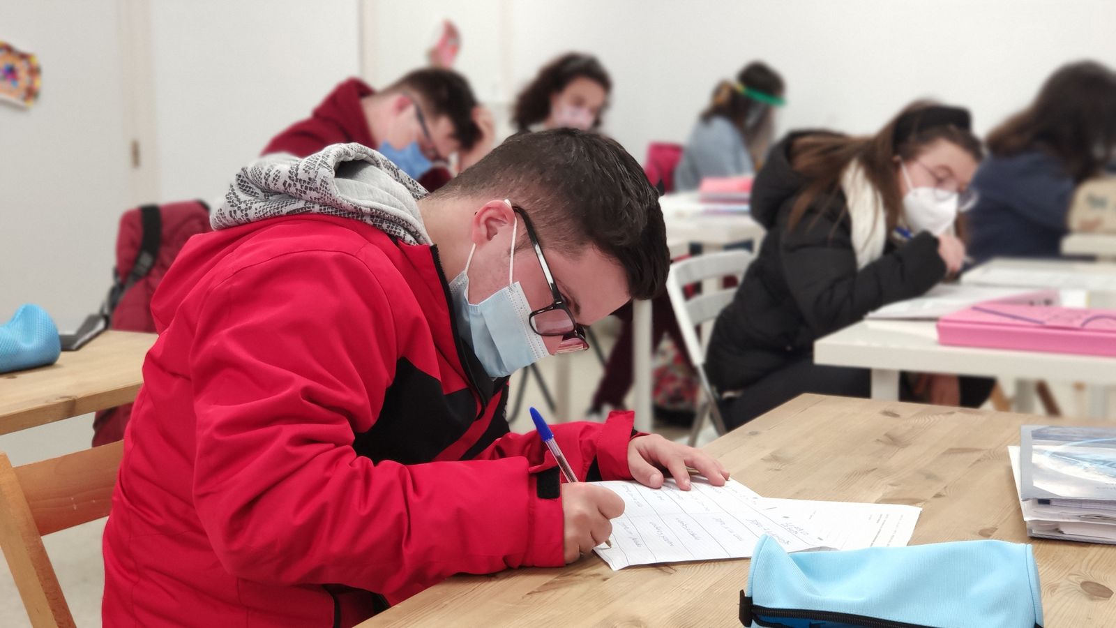 Alumnos de Down Jerez Aspanido en una de las aulas del centro.