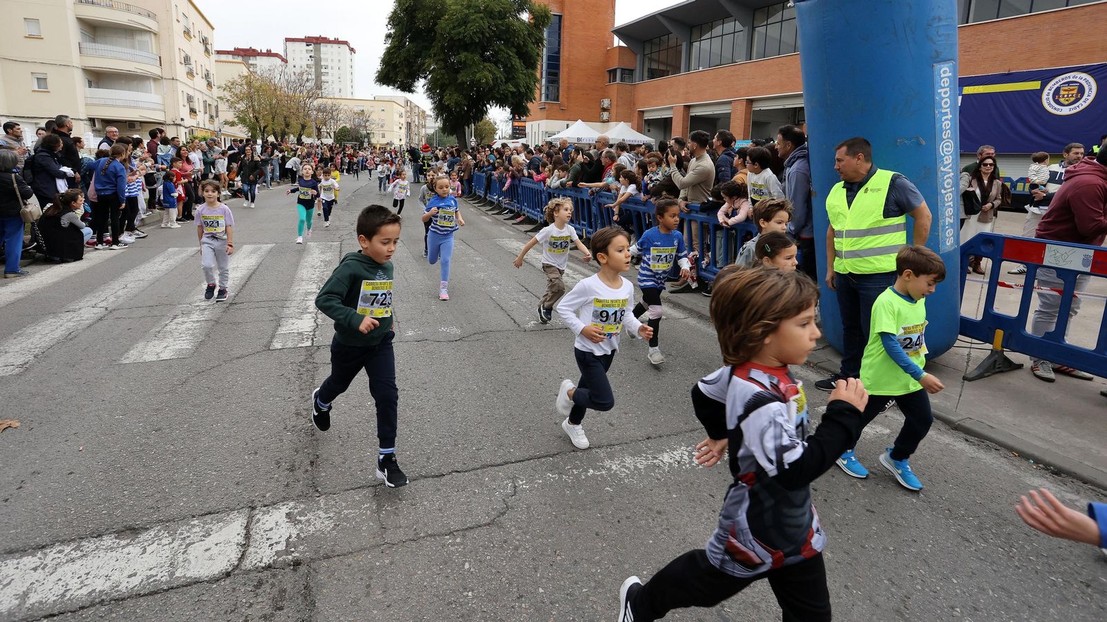 Búscate en la 4ª carrera infantil benéfica Bomberos de Jerez 2024