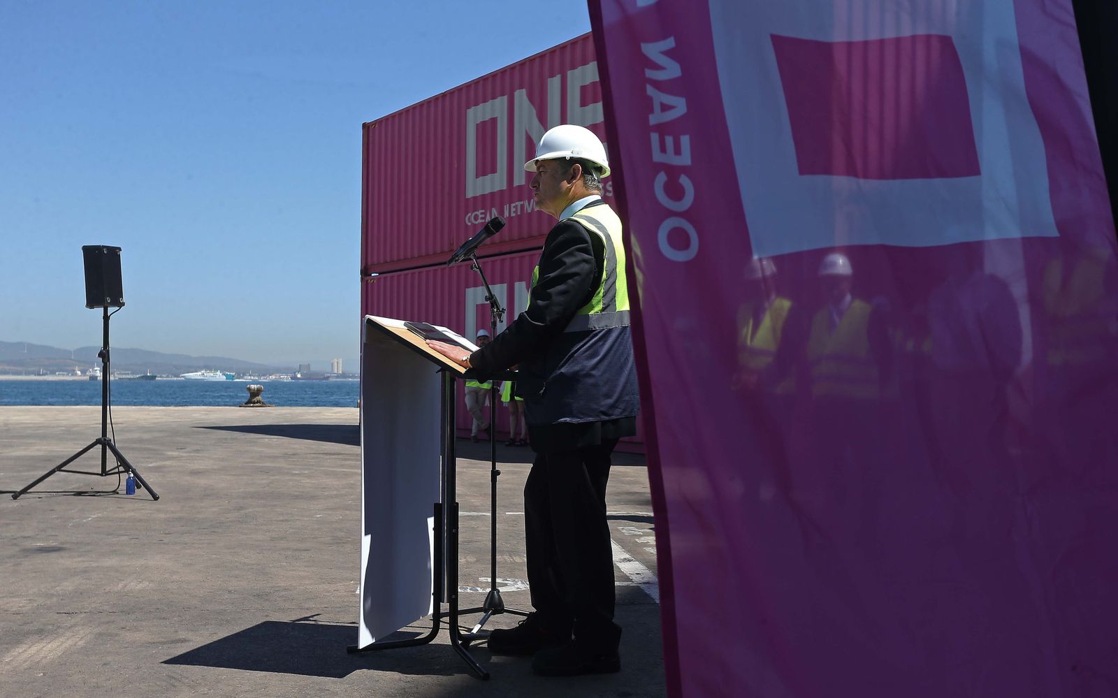 Fotos de la visita del buque ' One Innovation', el tercer portacontenedores más grande del mundo, en Algeciras