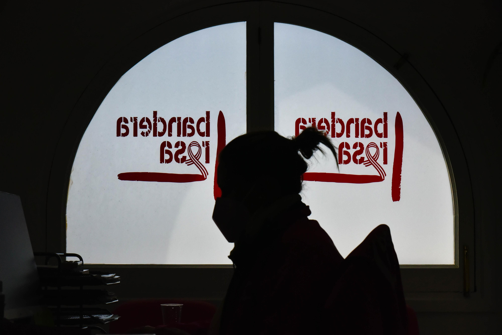 Las fotos de una mañana en la sede de Bandera Rosa