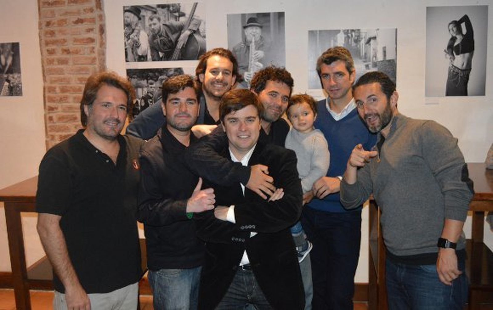 El periodista Alfonso Carbonell, Sergio Pinzón, Javier Caravaca, Carlos Pavón, Mikel Elorza, Israel Bueno y Pablo Guerrero.

Foto: Ignacio Casas de Ciria