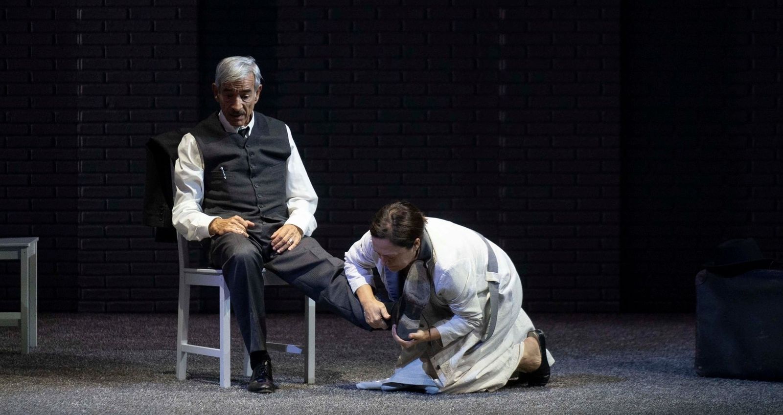 Imanol Arias y Cristina de Inza, en un momento de 'Muerte de un viajante'.