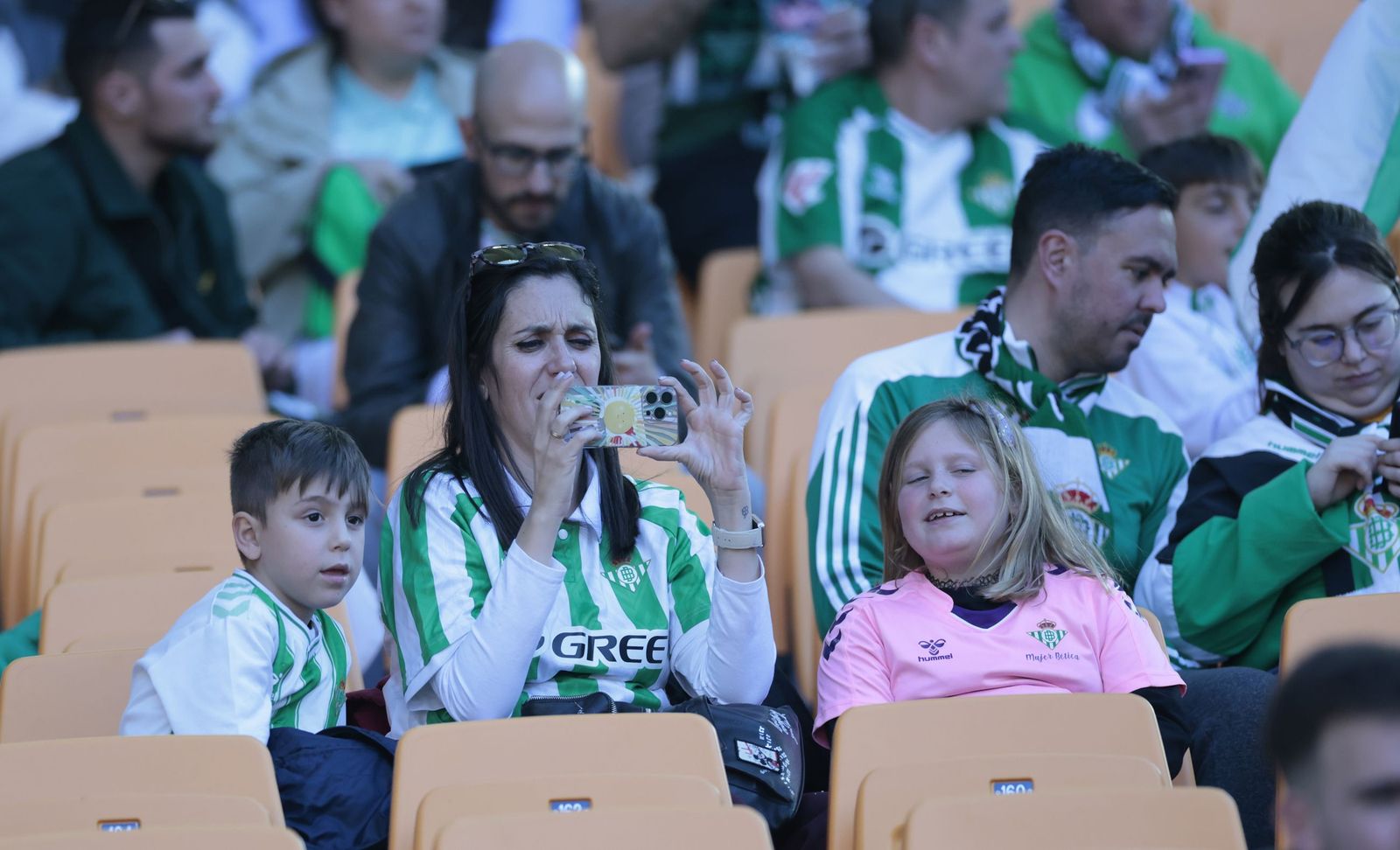 Búscate en las fotos del Betis - Rayo