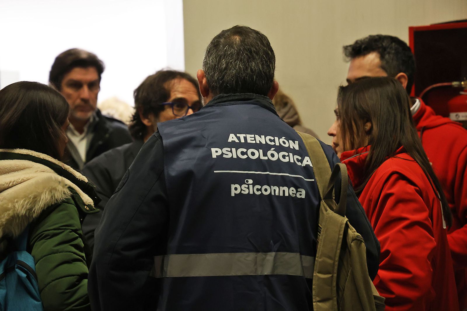Las Fotografías del dispositivo de urgencia en la estación de Huelva para los afectados por el tren accidentado