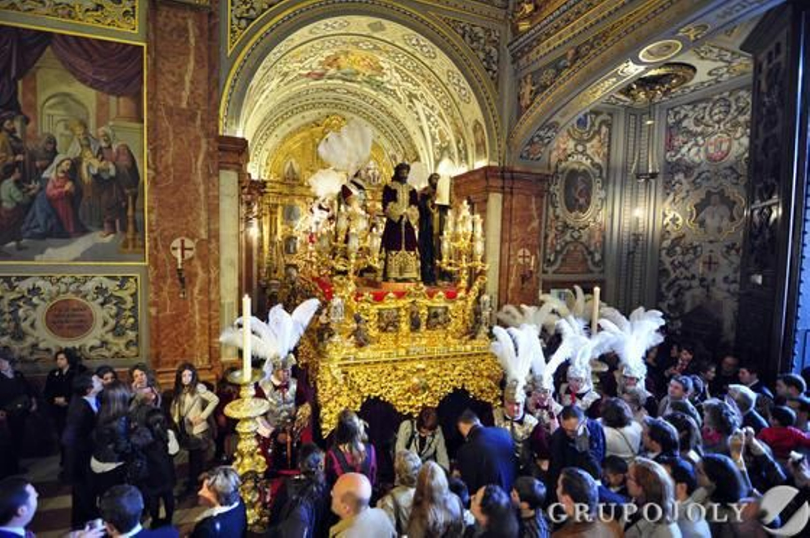 Basílica de la Macarena

Foto: Manuel Gómez