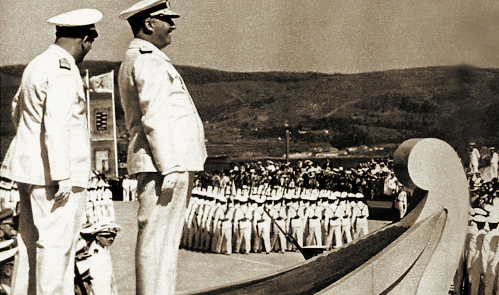 1943 hace 75 añosInauguración en Marín de la Escuela Naval Militar
