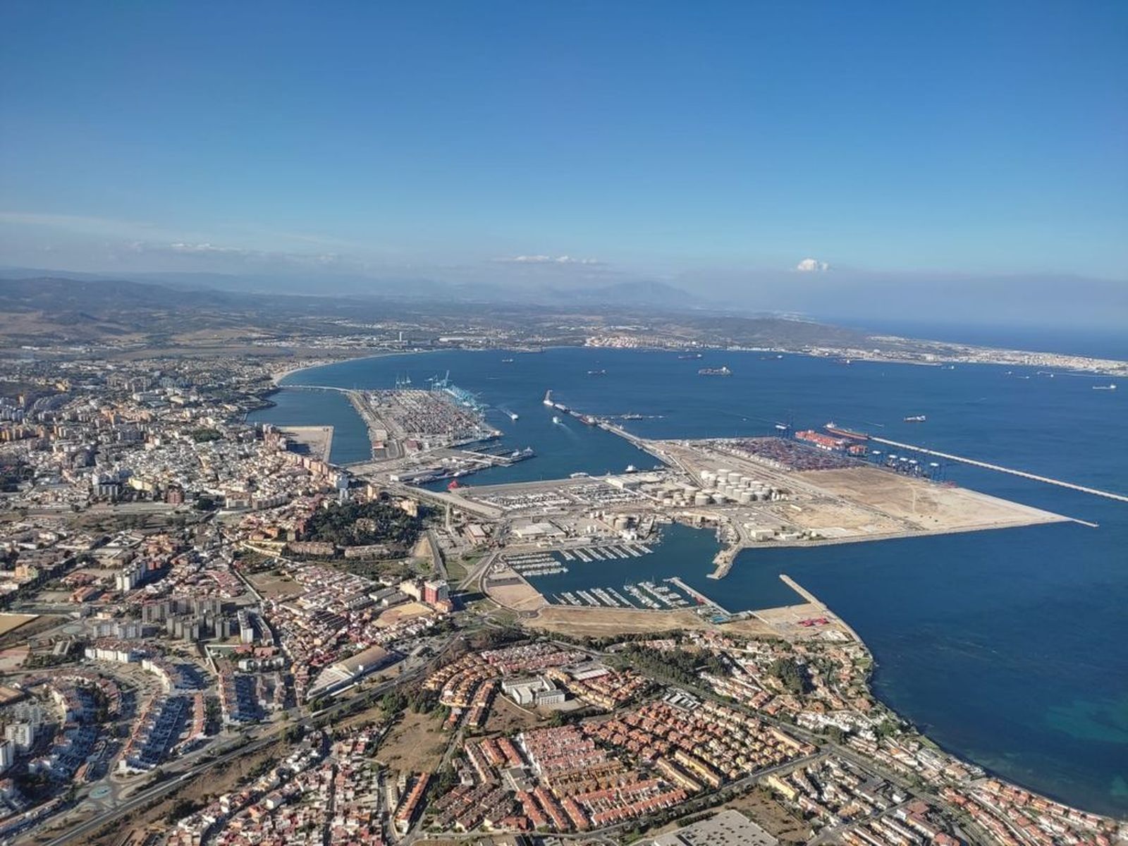Vista aérea de la Bahía de Algeciras.