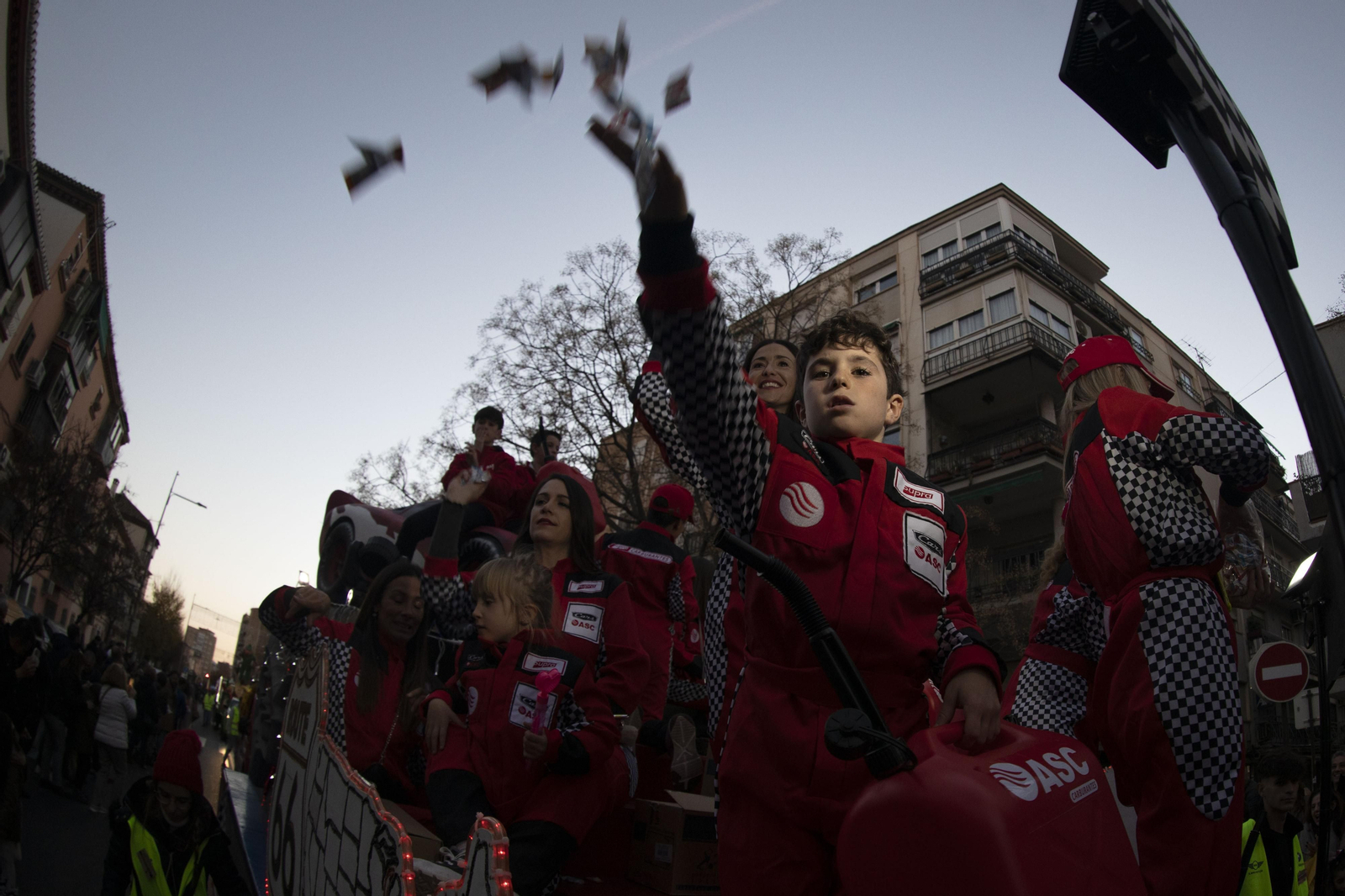 La cabalgata de los Reyes Magos de Granada, en imágenes