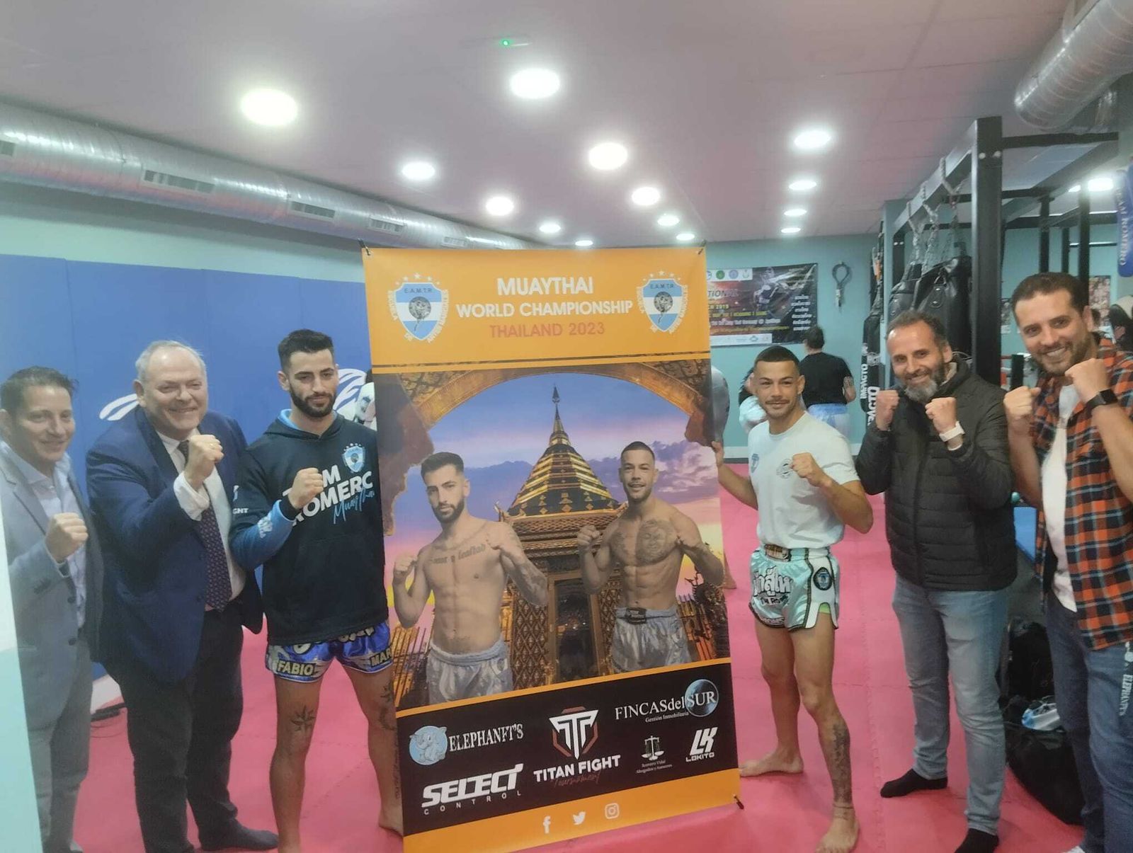 Presentación de los dos peleadores de la escuela Team Romero que competirán en Tailandia.