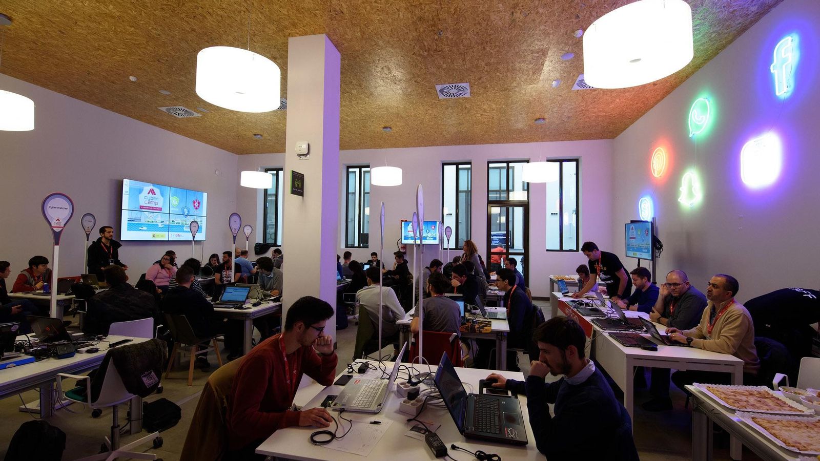 Equipos participantes en el Hackathon