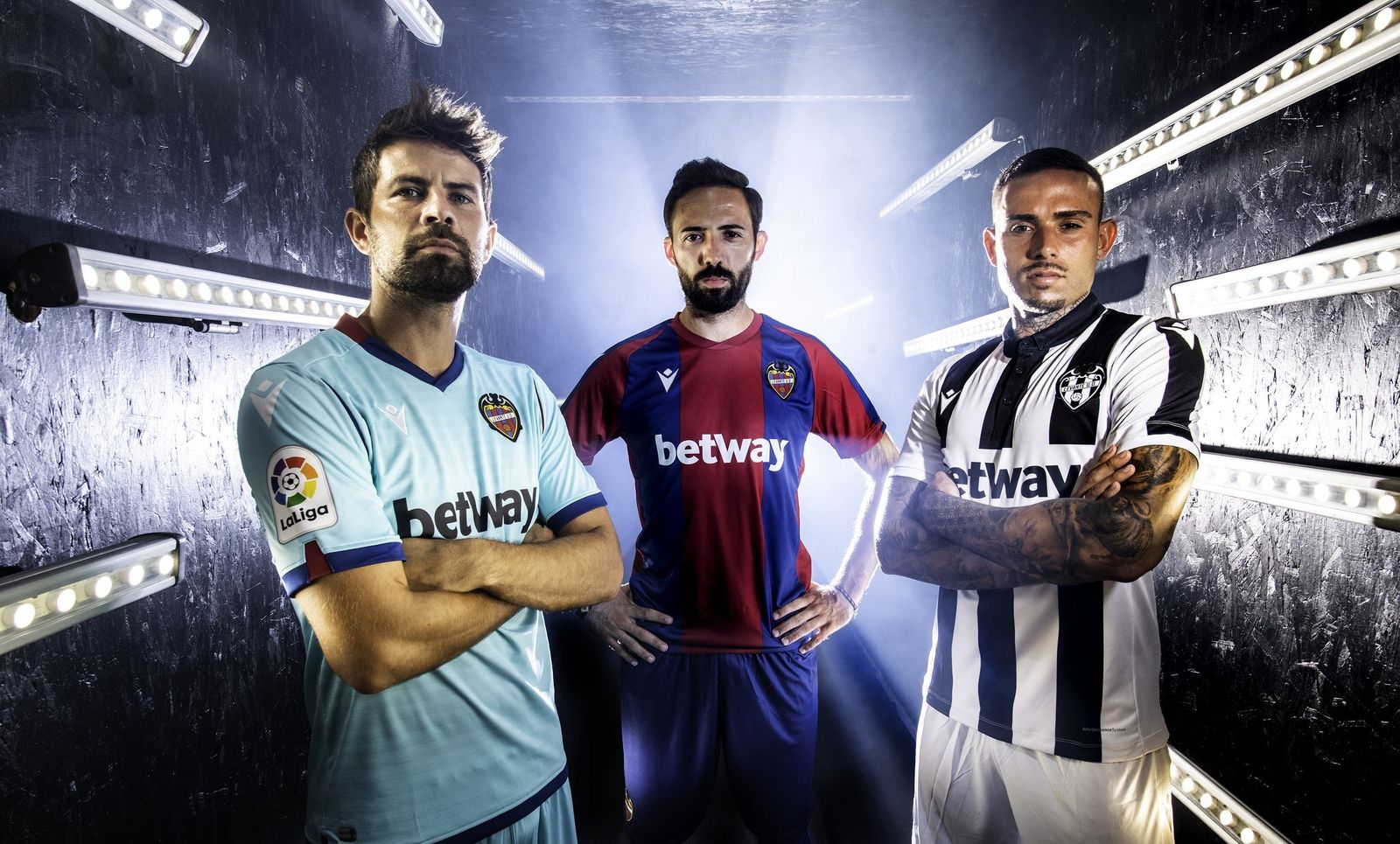 Nuevas equipaciones del Levante.