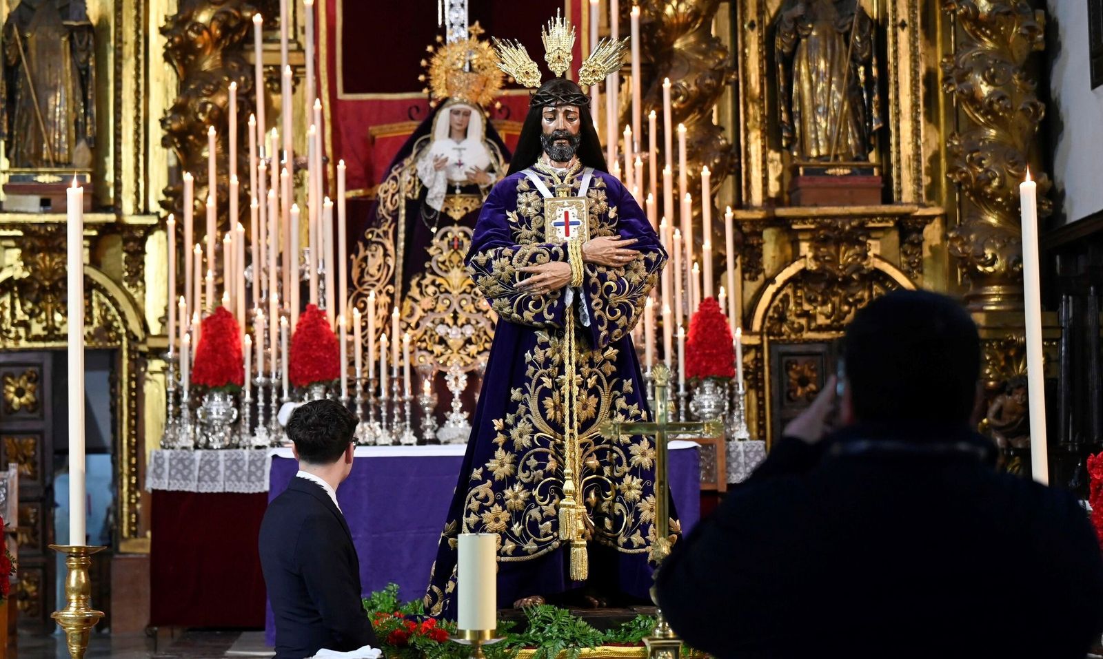 El besapiés del Señor de Córdoba, en imágenes