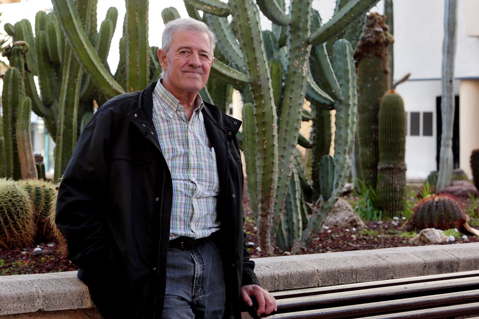 Luis Arenal en el Paseo Príncipe de Asturias del barrio de Astilleros.