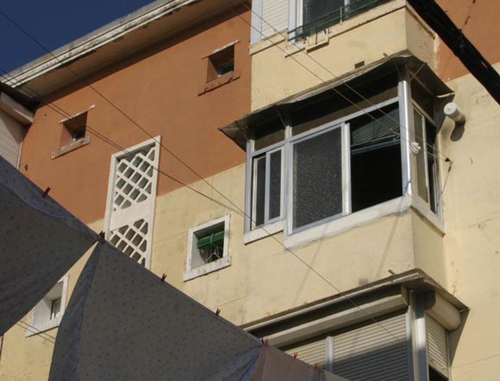 Muere un sacerdote en un incendio en una vivienda en Mayo Gayarre