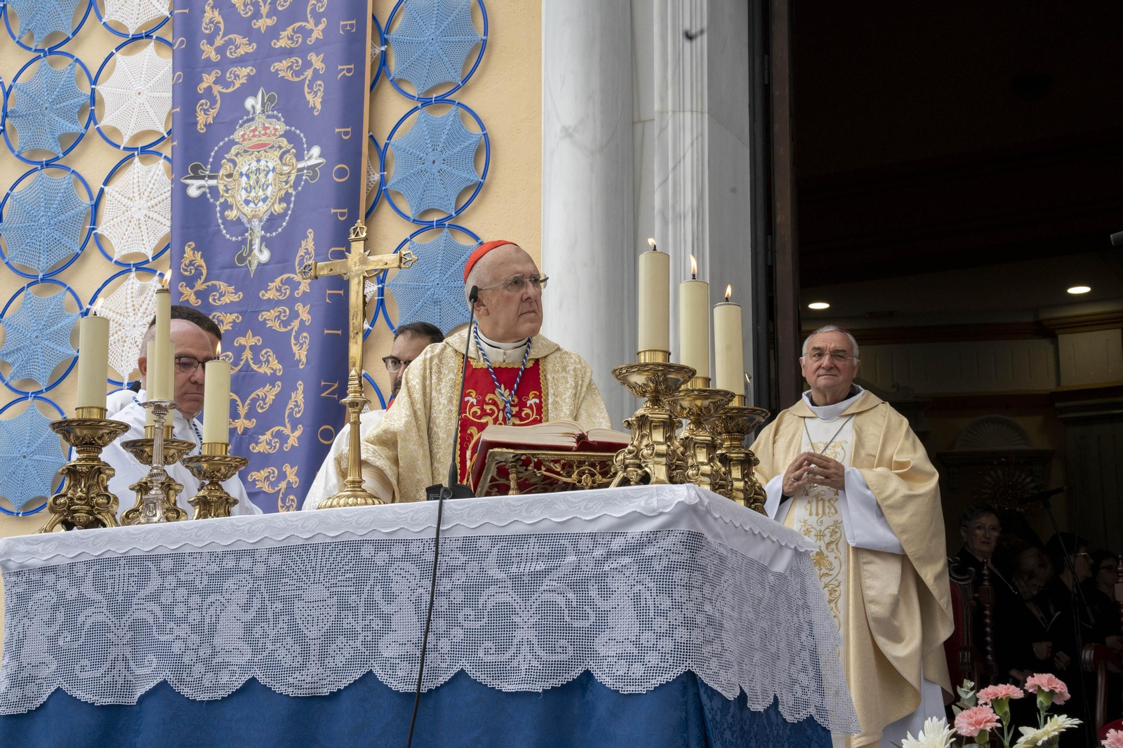 Las imágenes de la misa y procesión en Macael por las fiestas en honor a Nuestra Señora del Rosario