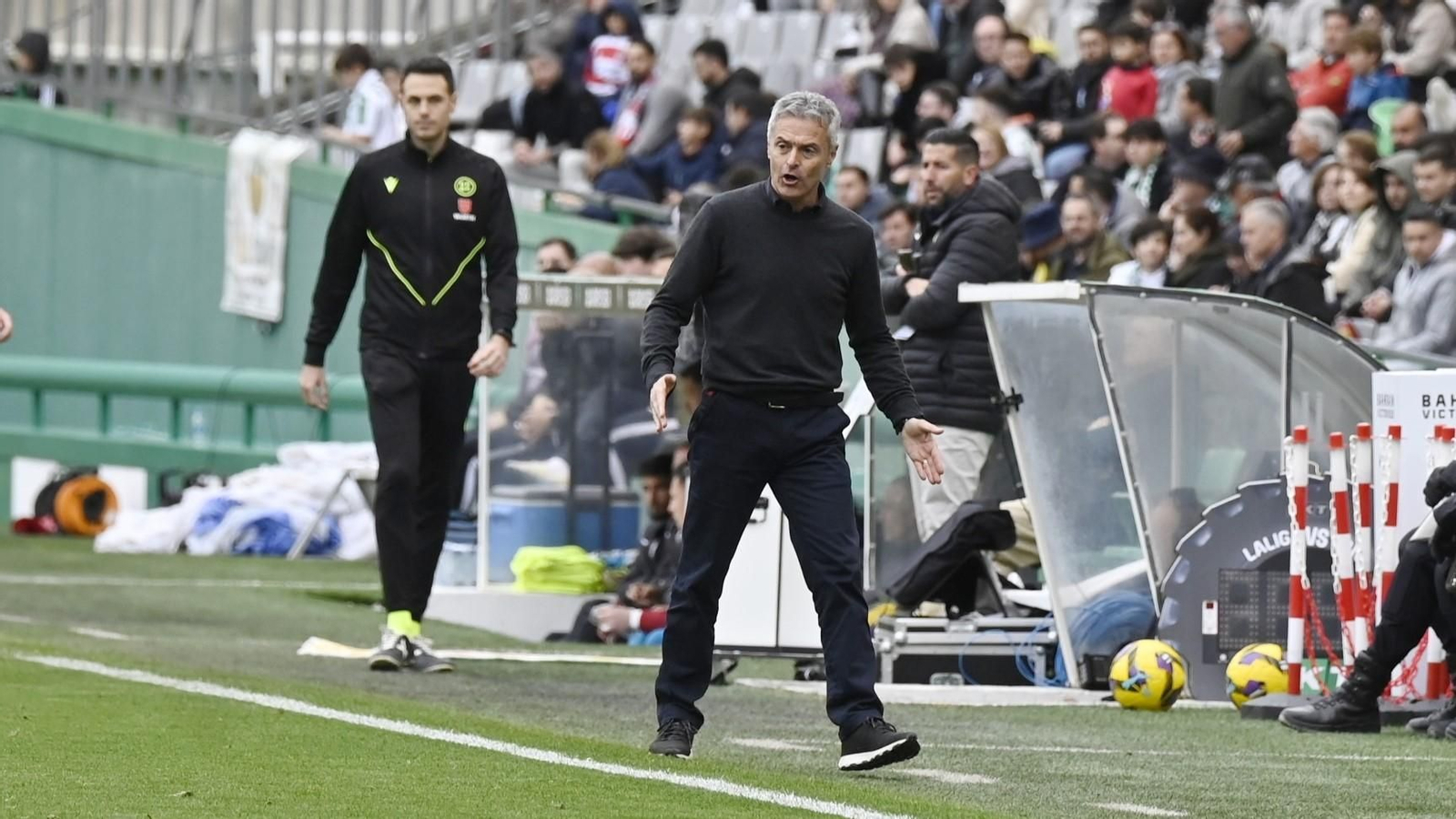 Fran Escribá, durante el partido del Granada en Córdoba.