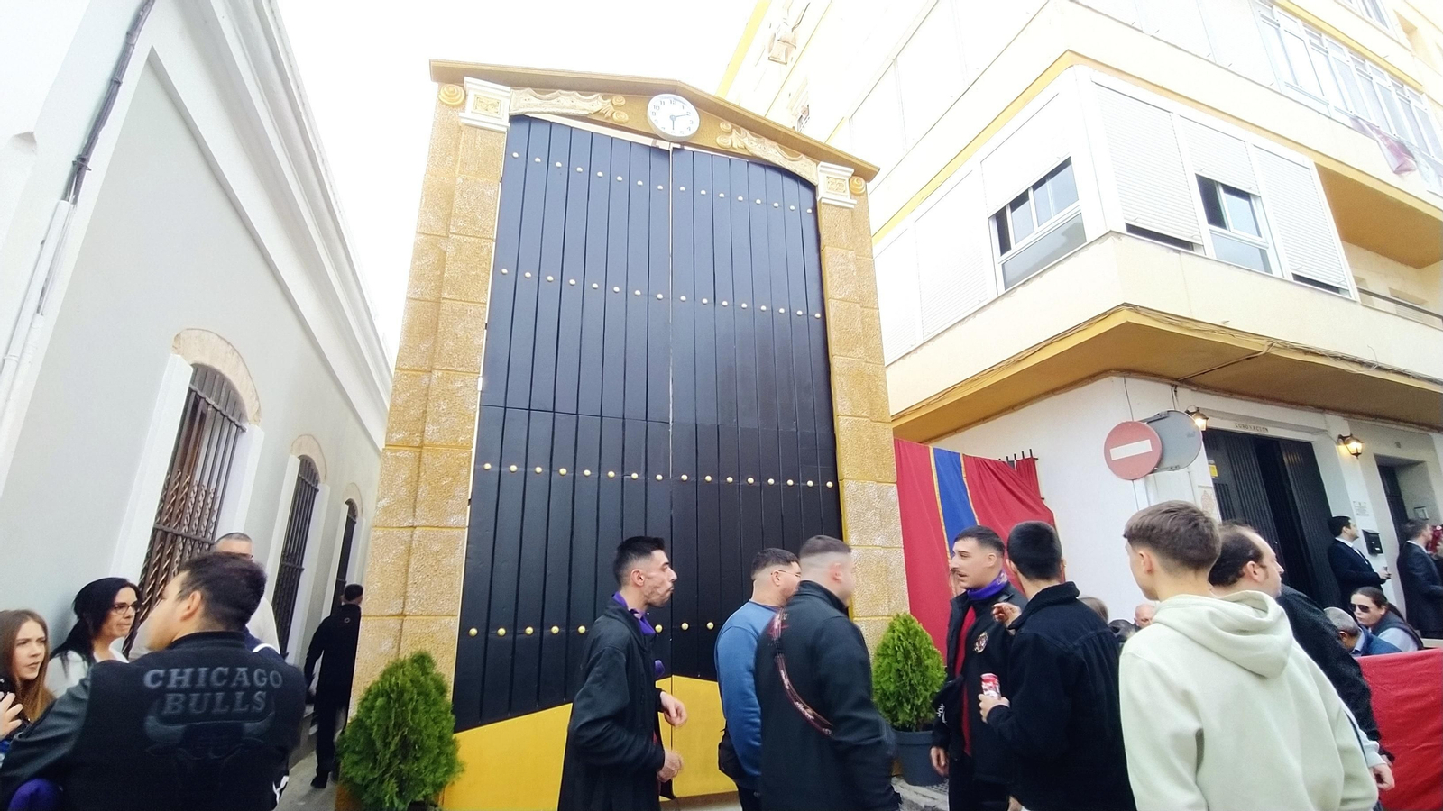 Las imágenes de la salida de la Coronación de Espinas en San Fernando