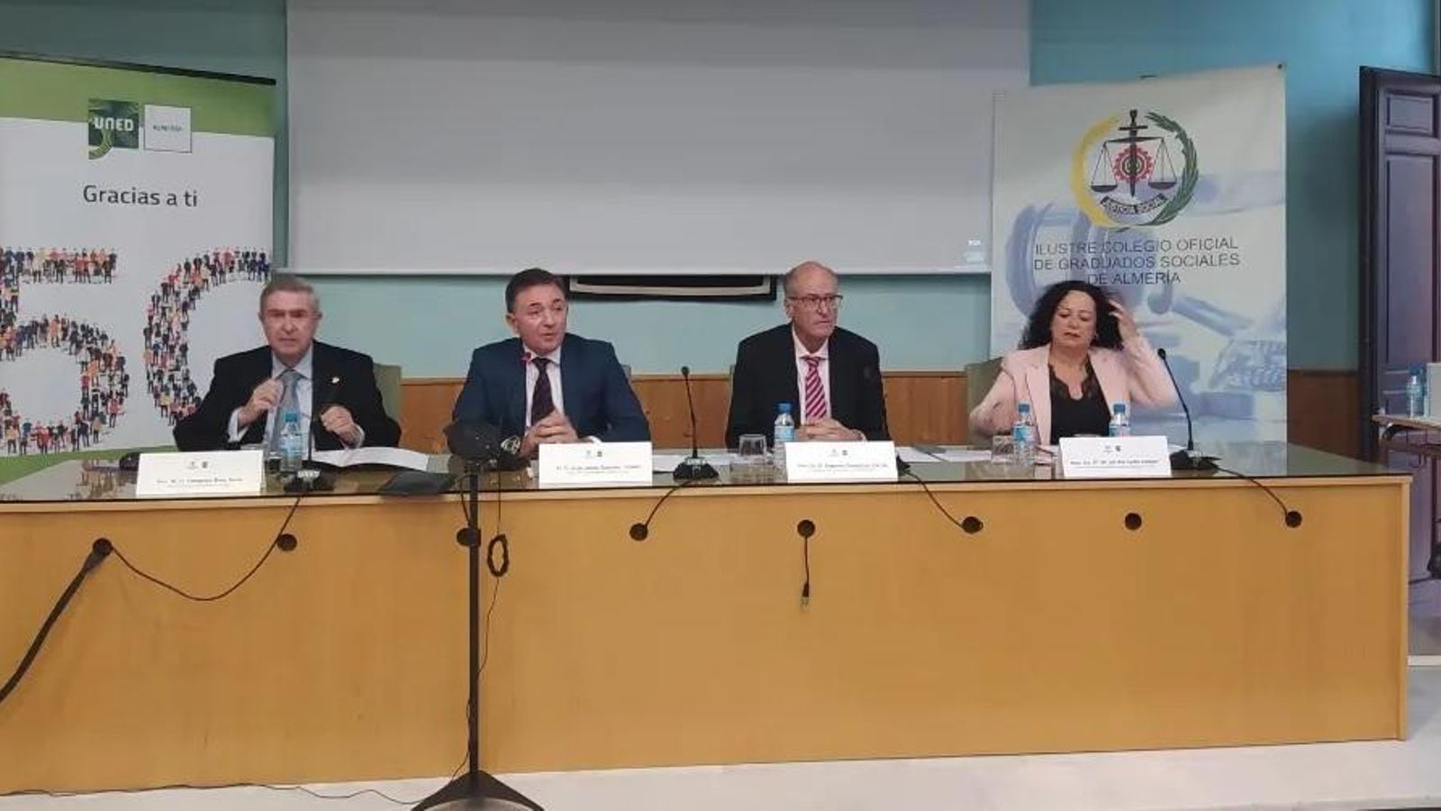 Inauguración de las jornadas en la UNED de Almería