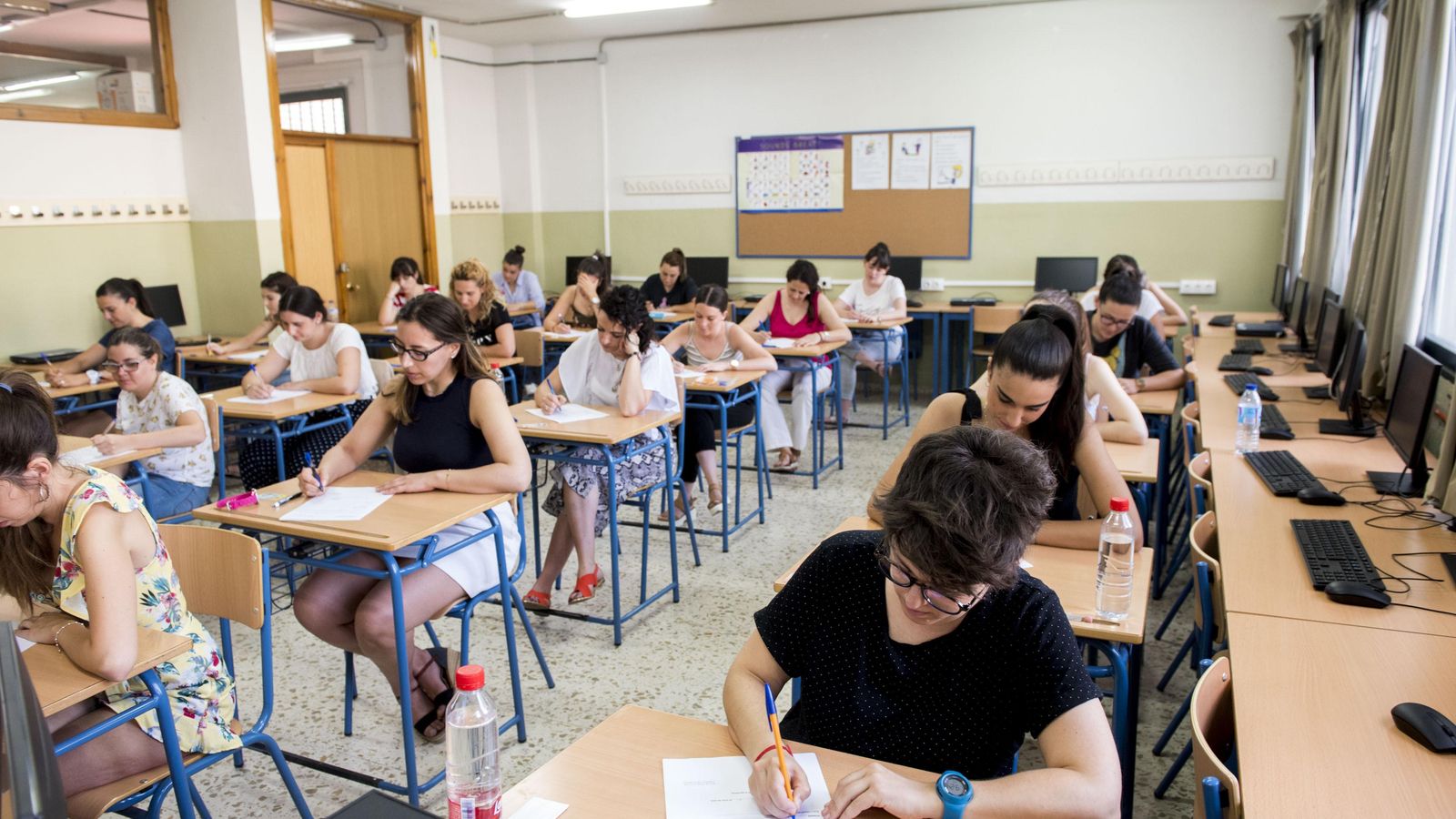 Se suspenden dos exámenes de oposición