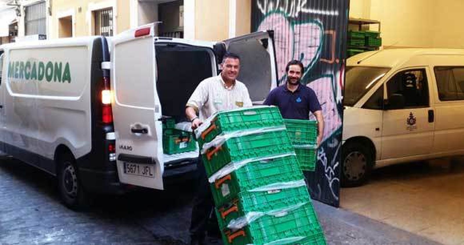 Mercadona amplía su colaboración con comedores sociales en Sevilla y Utrera