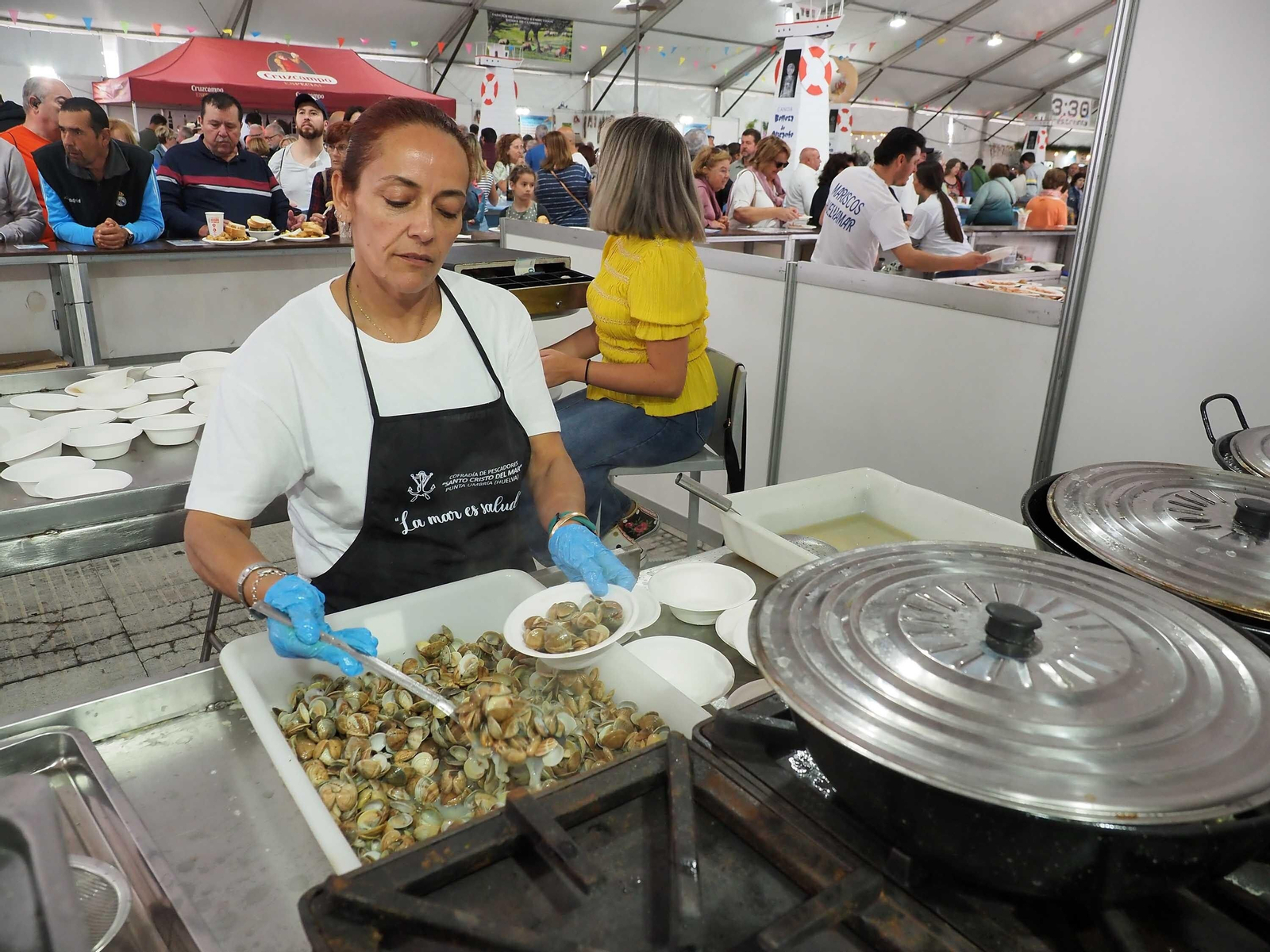 Las mejores fotografías del primer día de la Feria de la Gamba de Punta Umbría